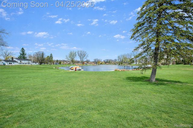 7461 Biscayne Avenue, White Lake Charter Township, MI 48383