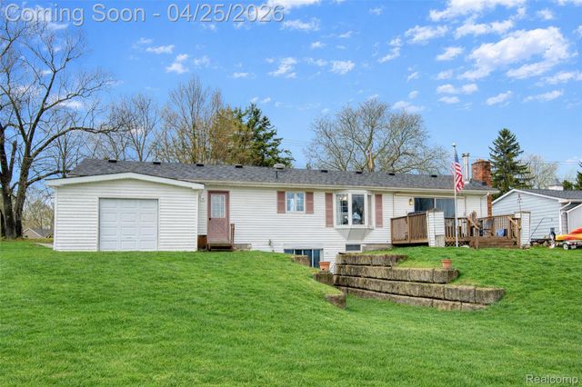 7461 Biscayne Avenue, White Lake Charter Township, MI 48383