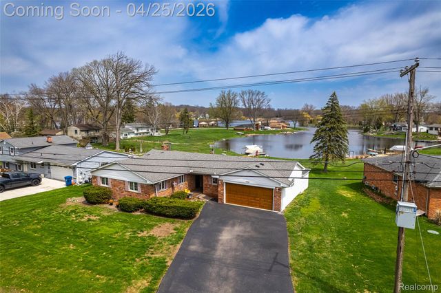 7461 Biscayne Avenue, White Lake Charter Township, MI 48383