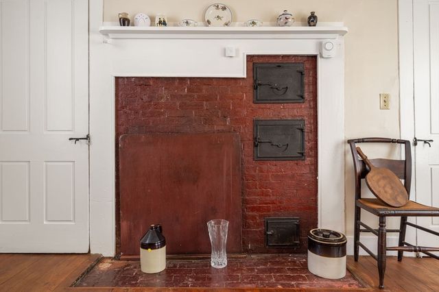 17 N Main St, Upton, MA 01568