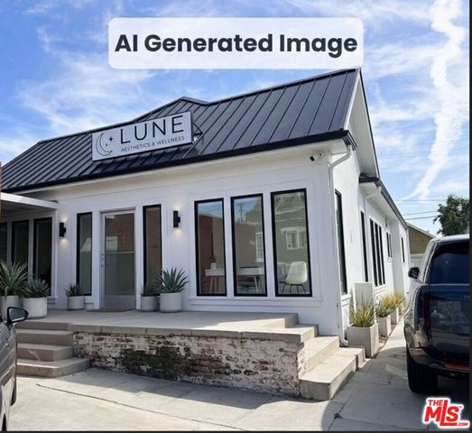 220 N Oxford Avenue, Los Angeles, CA 90004