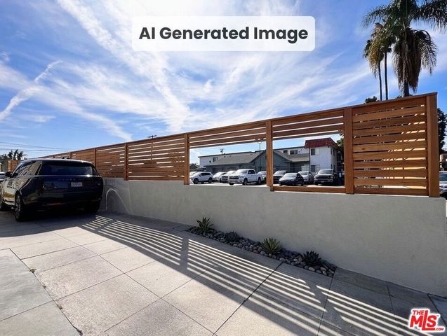 220 N Oxford Avenue, Los Angeles, CA 90004