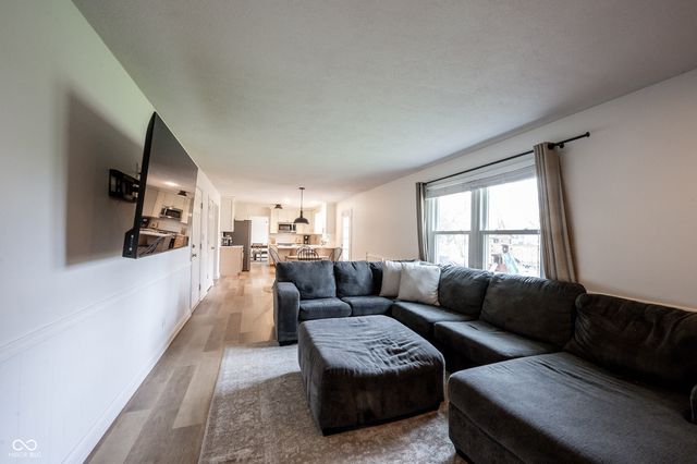 108 Downing Court, Noblesville, IN 46060