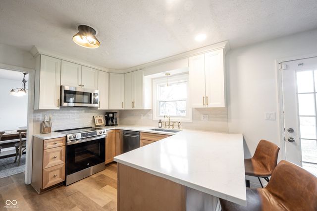 108 Downing Court, Noblesville, IN 46060