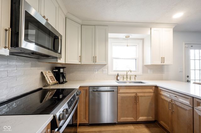 108 Downing Court, Noblesville, IN 46060