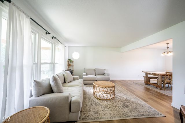 108 Downing Court, Noblesville, IN 46060