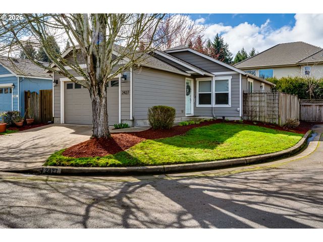 2427 MOUNTAIN Ter, Eugene, OR 97408