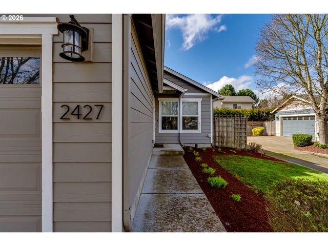 2427 MOUNTAIN Ter, Eugene, OR 97408