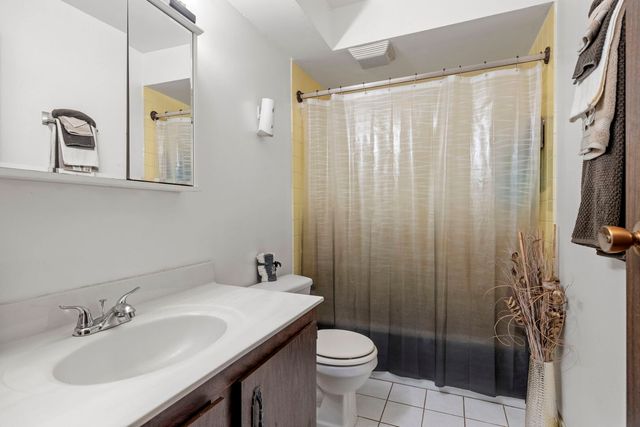 14505 Central Court PH4, Oak Forest, IL 60452