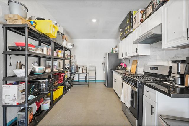 5743 Waterstone St, Sacramento, CA 95835