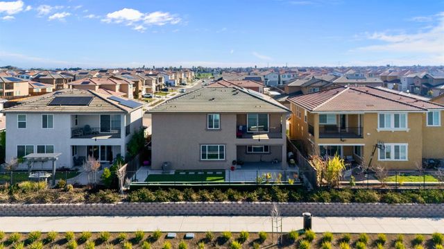 5743 Waterstone St, Sacramento, CA 95835