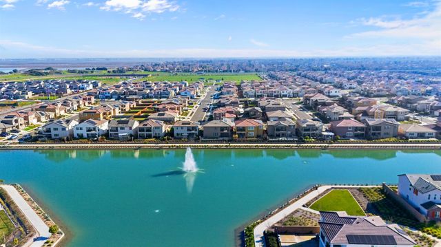 5743 Waterstone St, Sacramento, CA 95835