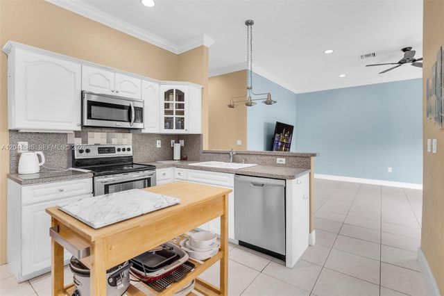7950 SW 196th Ter, Cutler Bay, FL 33189