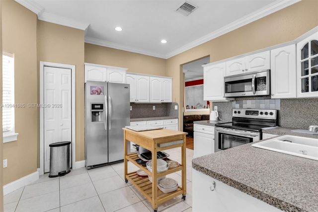 7950 SW 196th Ter, Cutler Bay, FL 33189