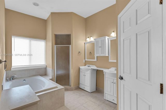 7950 SW 196th Ter, Cutler Bay, FL 33189