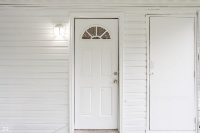 4018 Kalmar Drive, Indianapolis, IN 46222