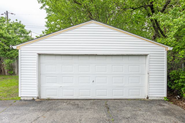 4018 Kalmar Drive, Indianapolis, IN 46222