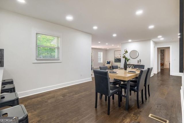 2368 Fenhurst Place, Dunwoody, GA 30338