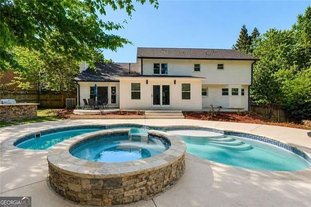2368 Fenhurst Place, Dunwoody, GA 30338