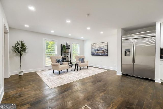 2368 Fenhurst Place, Dunwoody, GA 30338