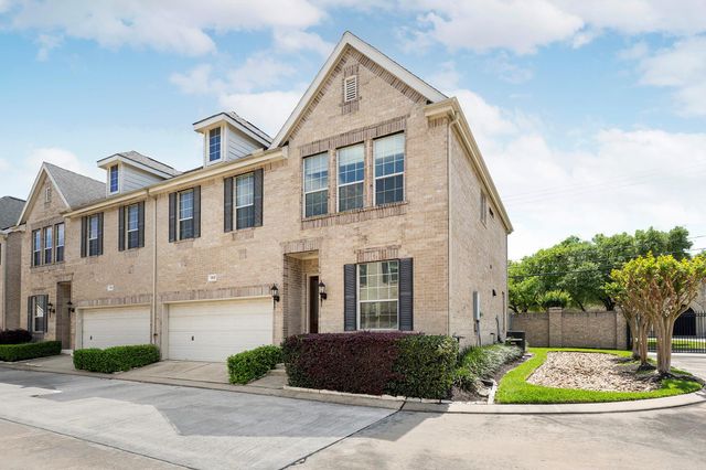 7827 Shady Villa Cove, Houston, TX 77055
