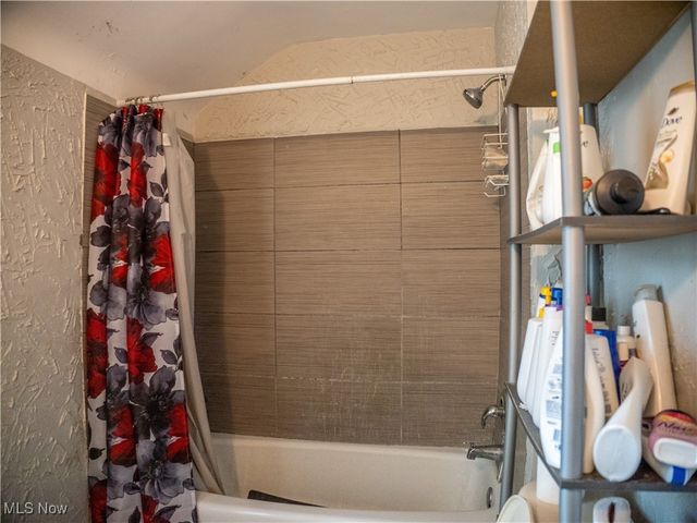 931 Yellowstone Road, Cleveland, OH 44121