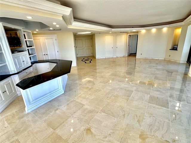 2000 Island Boulevard 1801, Aventura, FL 33160