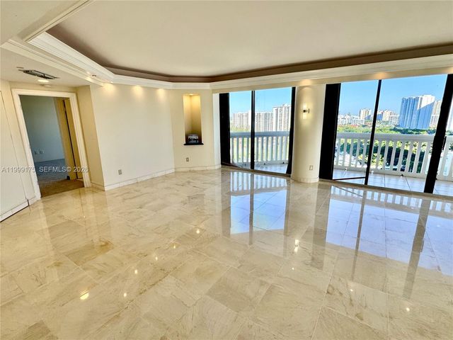 2000 Island Boulevard 1801, Aventura, FL 33160