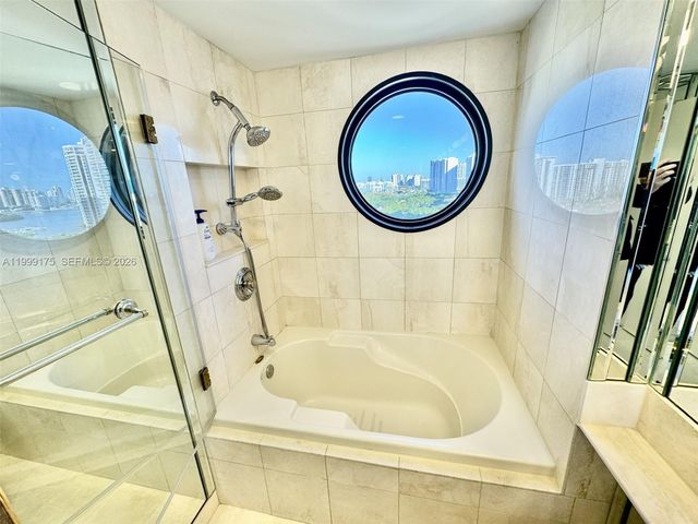 2000 Island Boulevard 1801, Aventura, FL 33160