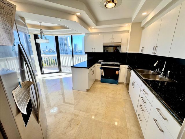 2000 Island Boulevard 1801, Aventura, FL 33160