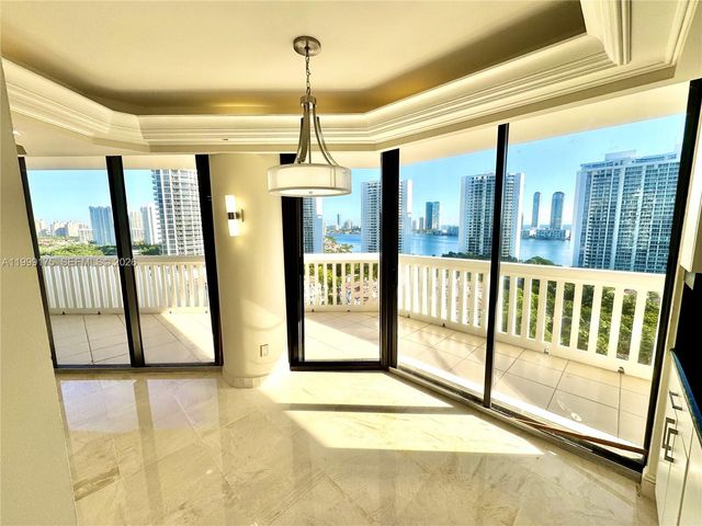 2000 Island Boulevard 1801, Aventura, FL 33160