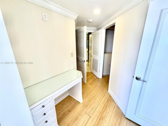 2000 Island Boulevard 1801, Aventura, FL 33160