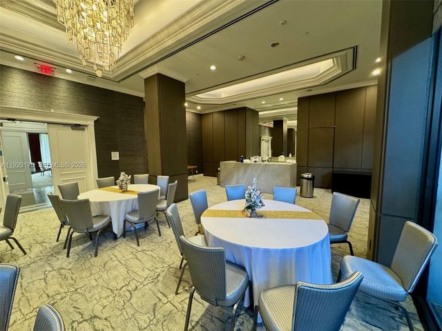2000 Island Boulevard 1801, Aventura, FL 33160