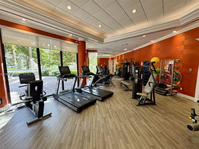 2000 Island Boulevard 1801, Aventura, FL 33160