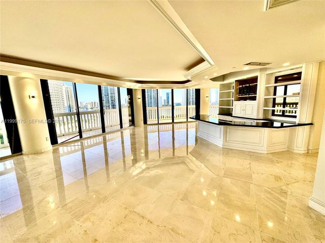 2000 Island Boulevard 1801, Aventura, FL 33160