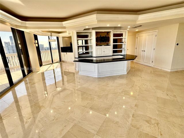 2000 Island Boulevard 1801, Aventura, FL 33160