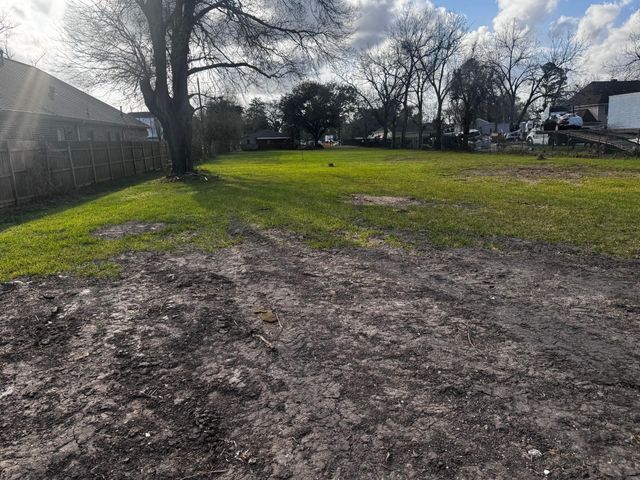 6533 Maybell Street, Houston, TX 77091