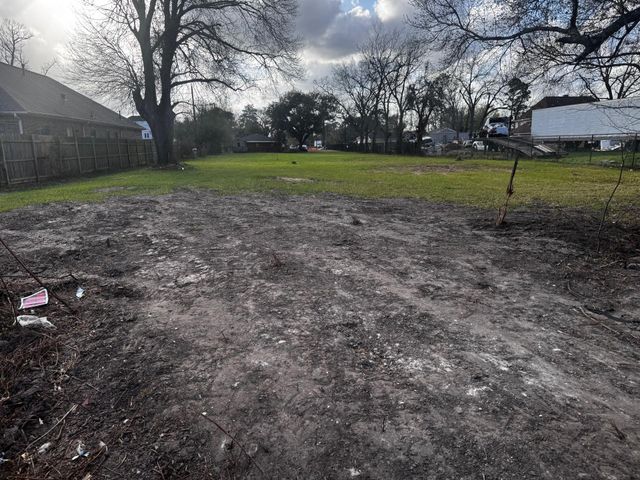 6533 Maybell Street, Houston, TX 77091