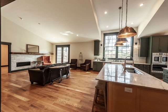 1554 Latimer Ln, Hendersonville, TN 37075