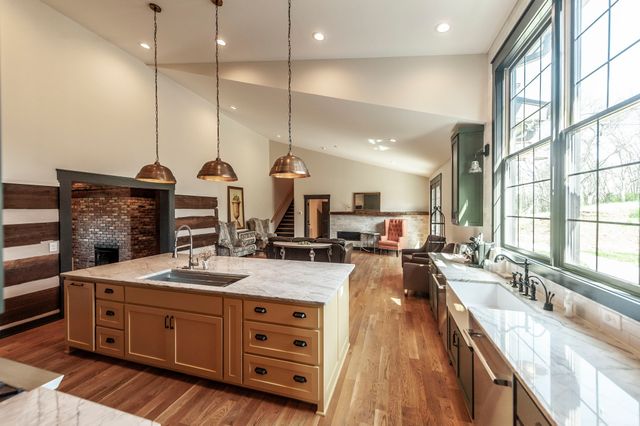 1554 Latimer Ln, Hendersonville, TN 37075