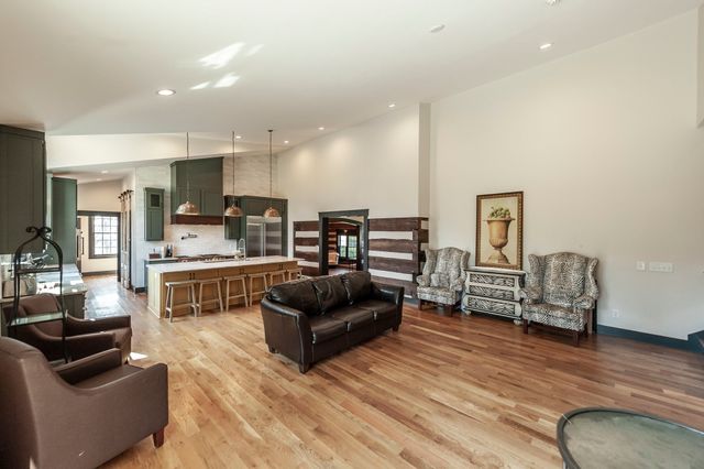 1554 Latimer Ln, Hendersonville, TN 37075