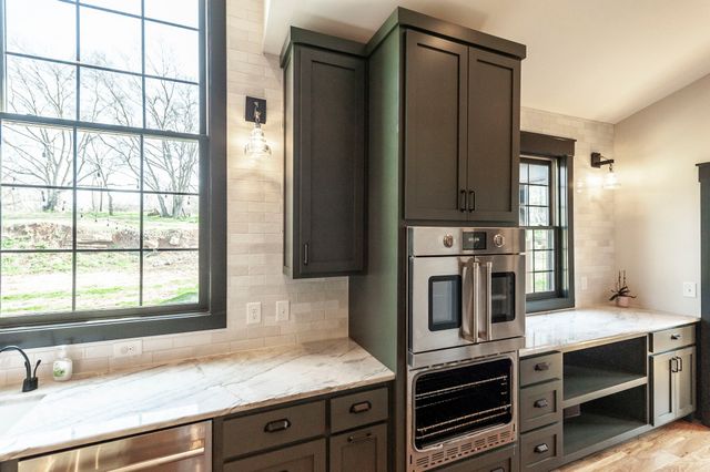 1554 Latimer Ln, Hendersonville, TN 37075