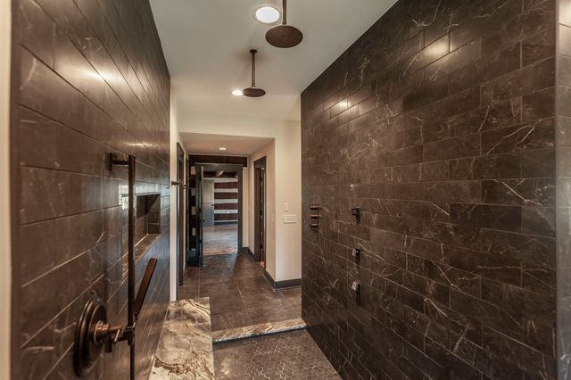 1554 Latimer Ln, Hendersonville, TN 37075