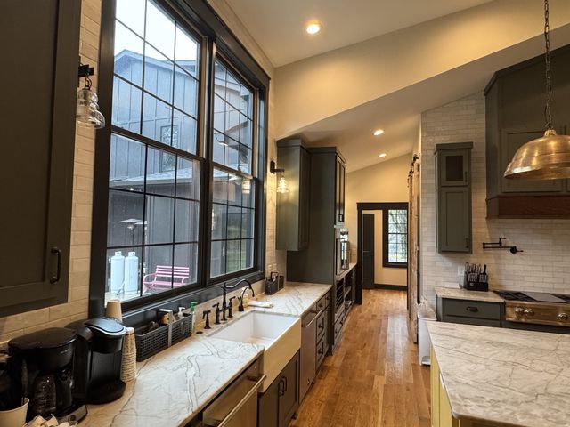 1554 Latimer Ln, Hendersonville, TN 37075