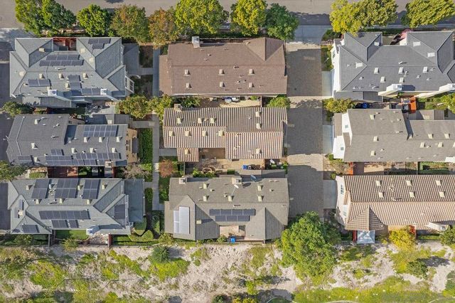 1670 Grasshopper Ln, Chula Vista, CA 91915