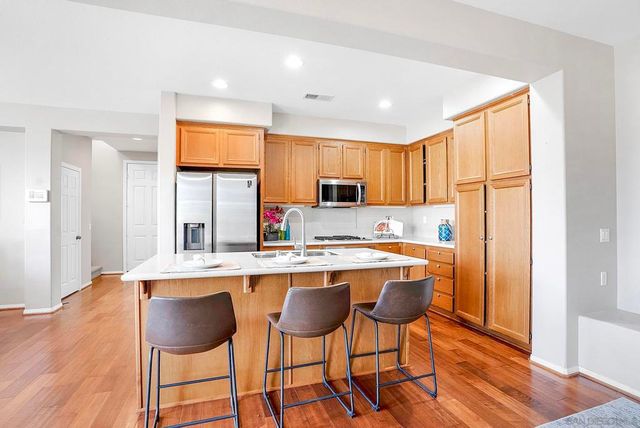 1670 Grasshopper Ln, Chula Vista, CA 91915