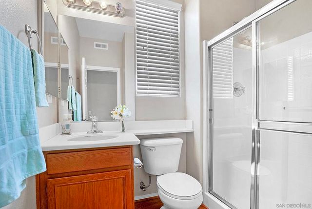 1670 Grasshopper Ln, Chula Vista, CA 91915