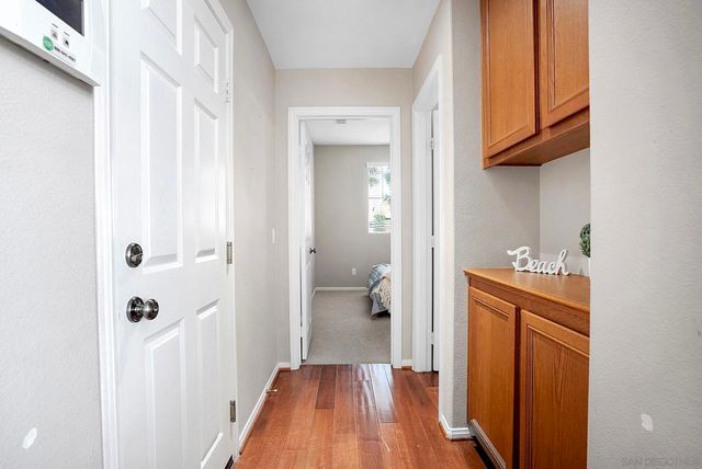 1670 Grasshopper Ln, Chula Vista, CA 91915