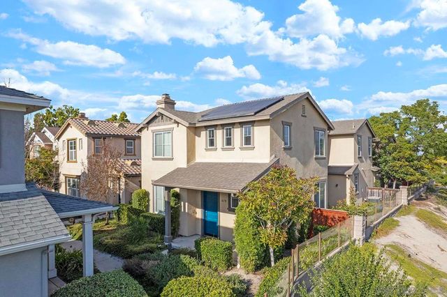 1670 Grasshopper Ln, Chula Vista, CA 91915