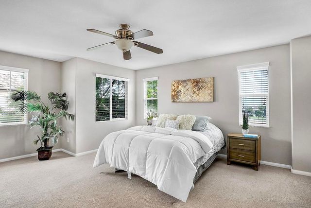 1670 Grasshopper Ln, Chula Vista, CA 91915